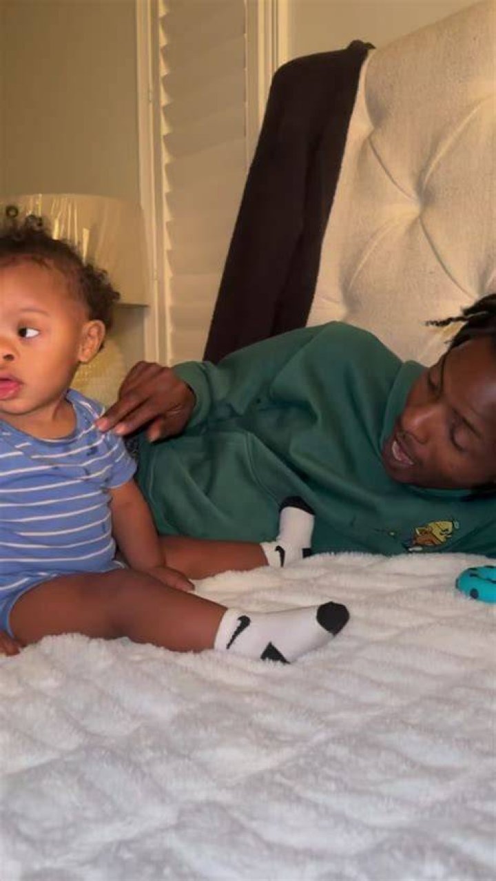 All Shade Of Cuteness – Kizz Daniel On Some Daddy Duties With His Twins (Video)