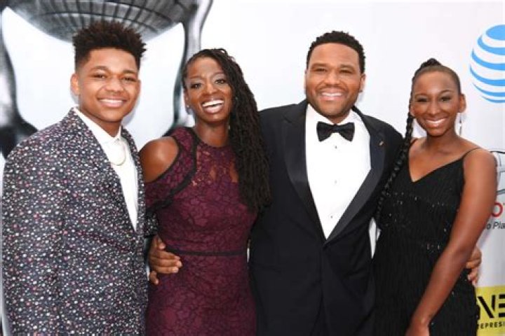 Anthony Anderson Siblings: Does Anthony Anderson have brothers and sisters?
