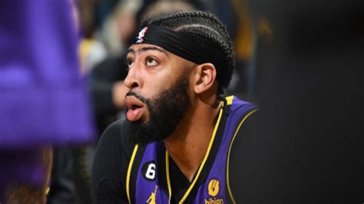 Anthony Davis Parents: Meet Erainer Davis and Anthony Davis Sr.