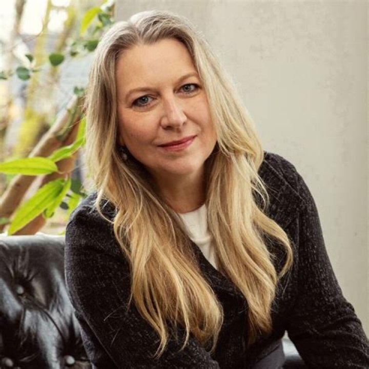 Cheryl Strayed Biography, Age, Net worth, Body measurements, Author, Family, Novelist, essayist and podcast host