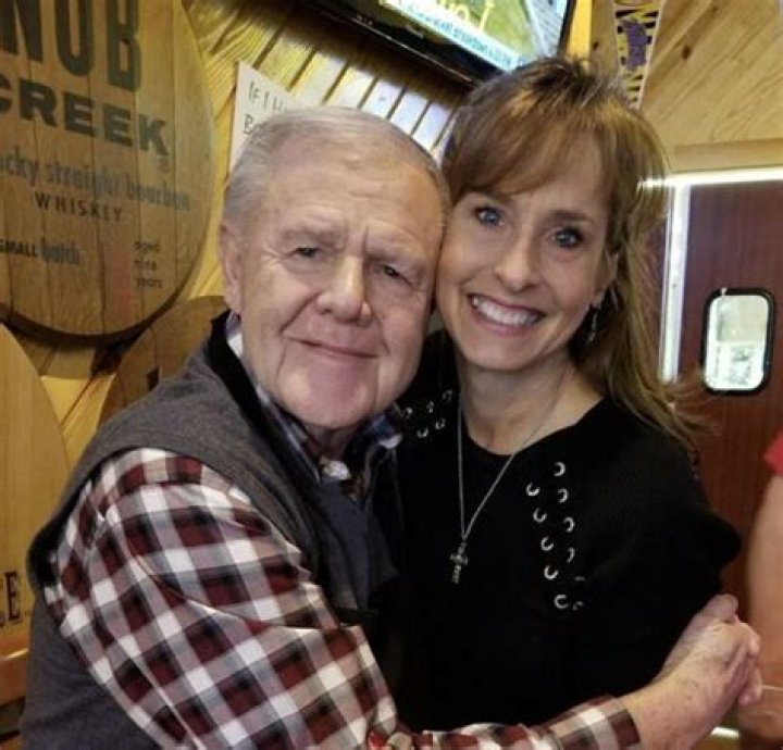 Denny Crum Wife: Who is Denny Crum wife?