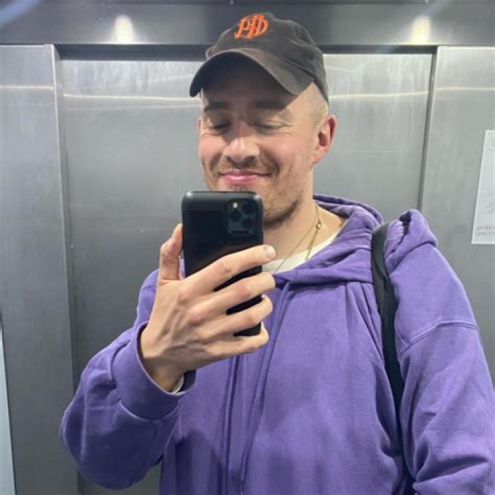 Dermot Kennedy Bio, Parents, Wife, Children, Siblings, Net Worth