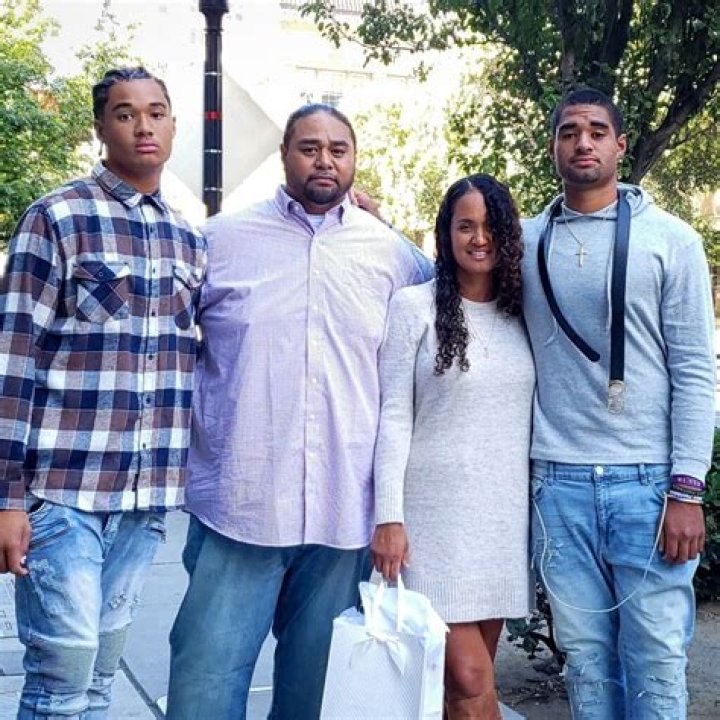 DJ Uiagalelei Parents: Meet Dave and Tausha
