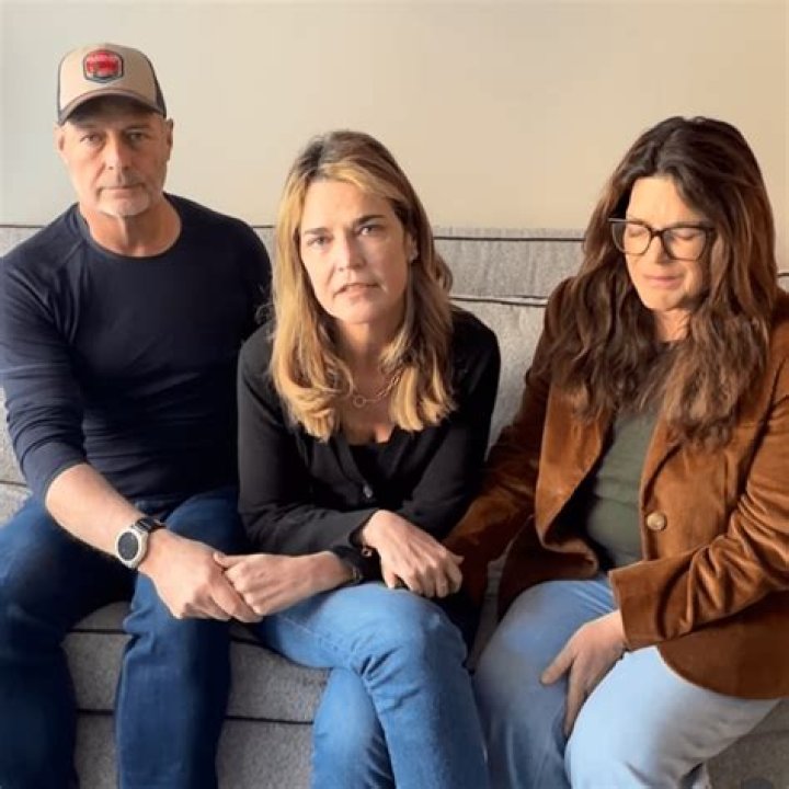Does Bobbi Althoff have siblings?