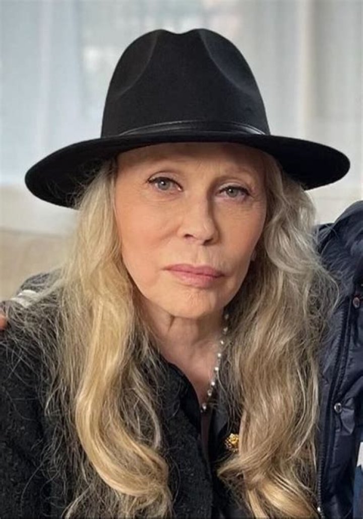 Faye Dunaway Bio, Wiki, Age, Height, Husband, Son, Movies, Bonnie, Now, and Net Worth