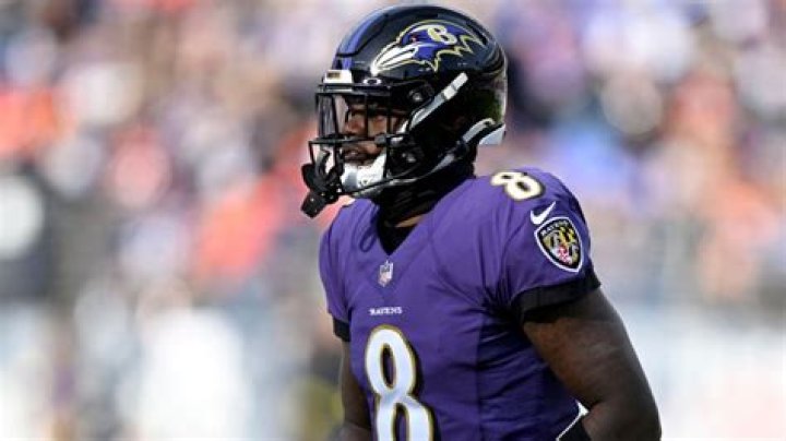Football Players With Long Hair: Spotlight On Lamar Jackson