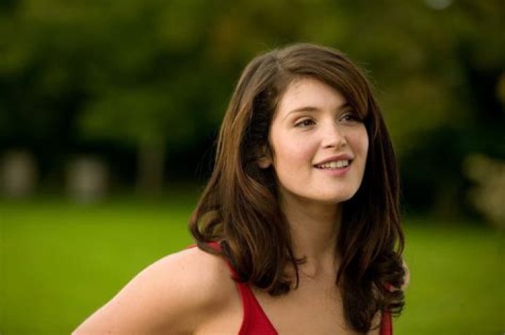 Gemma Arterton Age, Bio, Parents, Career, Net worth, Husband