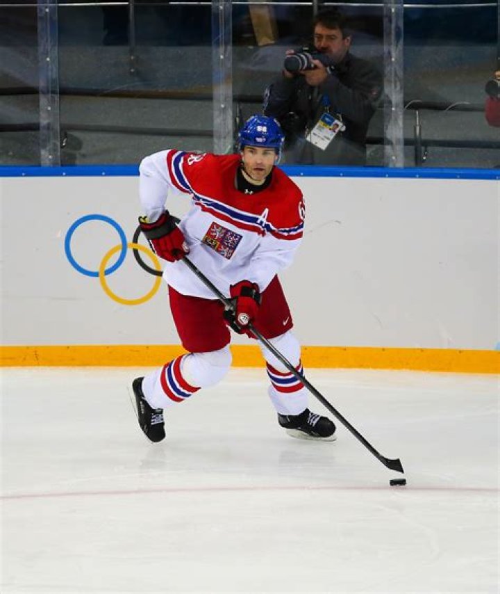 Get to know Jaromir Jagr: Biography, Age, Career, Net Worth, Height, Relationship & More