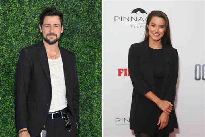 How old is the actor Tyler Hynes? What ethnicity is Tyler Hynes? How many siblings does Tyler Hynes have?