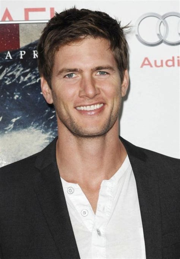 How Rich Is Ryan McPartlin Today: Biography, Net Worth & More