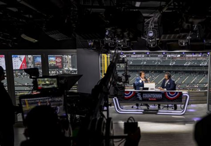 Is Jason Benetti Leaving White Sox Broadcast Booth for Tigers?