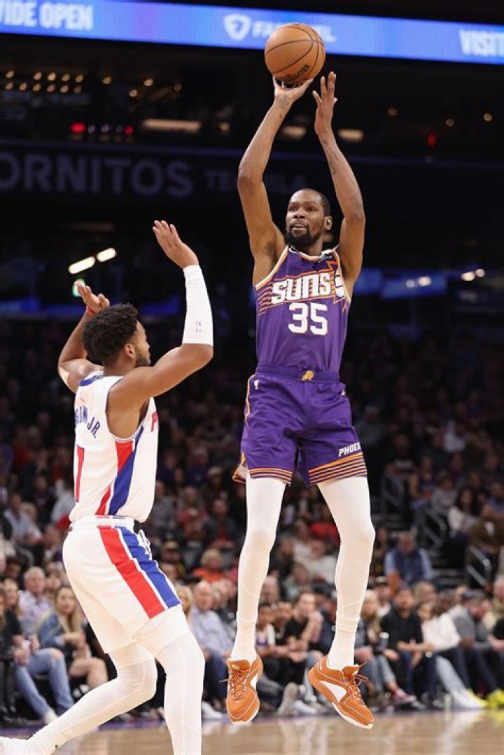 Kevin Love Height: How Tall Is Kevin Love?
