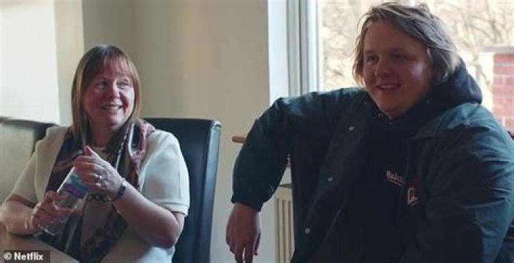 Lewis Capaldi Parents: Meet Mark and Carole