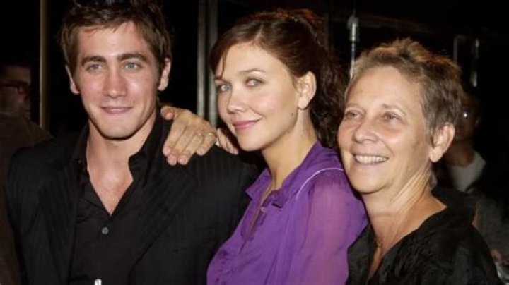 Maggie Gyllenhaal Bio, Wiki, Age, Height, Parents, Husband, Donnie Darko, and Net Worth