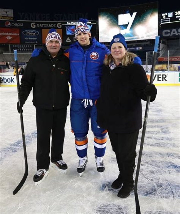 Meet Barbara Tavares, the Younger Sister of John Tavares