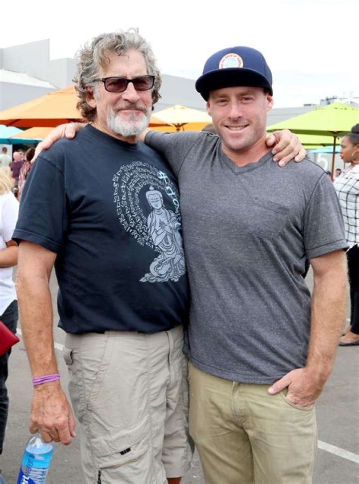 Paul Michael Glaser net worth, age, height, wife, girlfriend, kids, biography, wiki