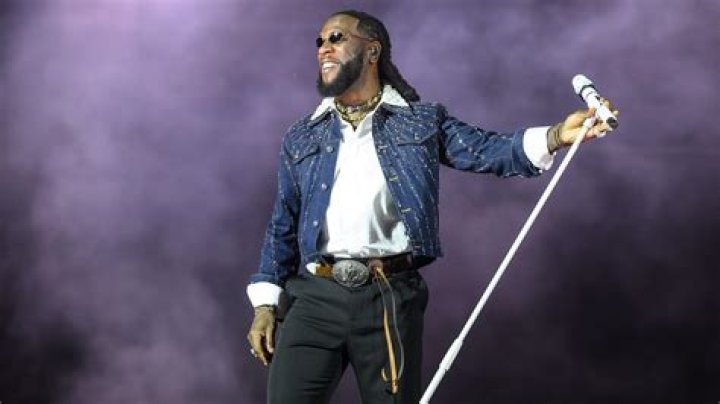 Pray For Burna Boy’s Mother – Check Out What Burna Boy Revealed Happened To His Mother
