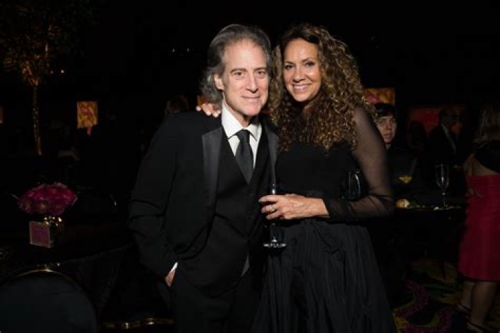 Richard Lewis Cause Of Death, Bio, Age, Career, Net Worth, Family & More