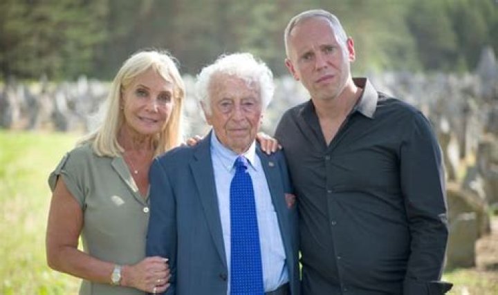 Robert Rinder Parents: Meet His Mother, Angela Cohen