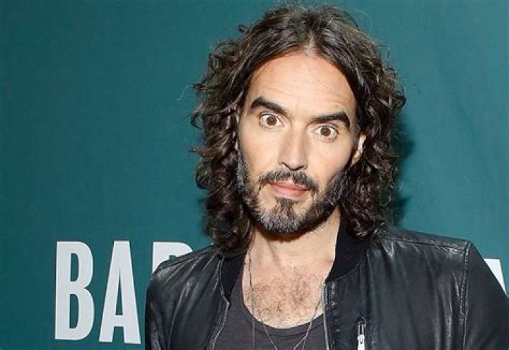Russell Brand – Biography, Wife, Family, Net Worth & Facts