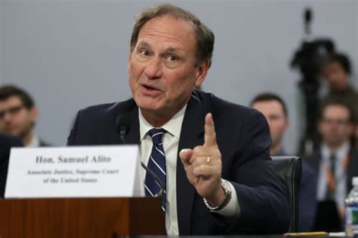 Samuel Alito Net Worth 2023