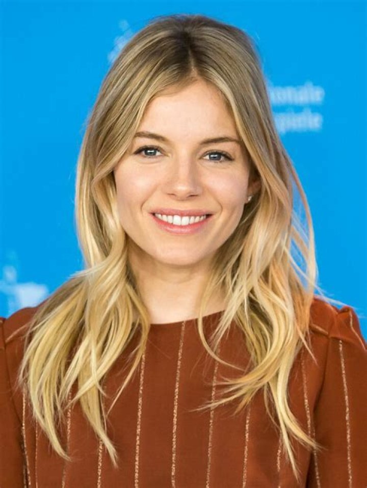 Sienna Miller Bio, Age, Career, Net Worth, Family & More