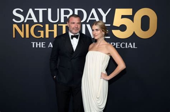 Taylor Neisen Wikipedia, Age, Bio, Instagram Facts on Liev Schreiber GF