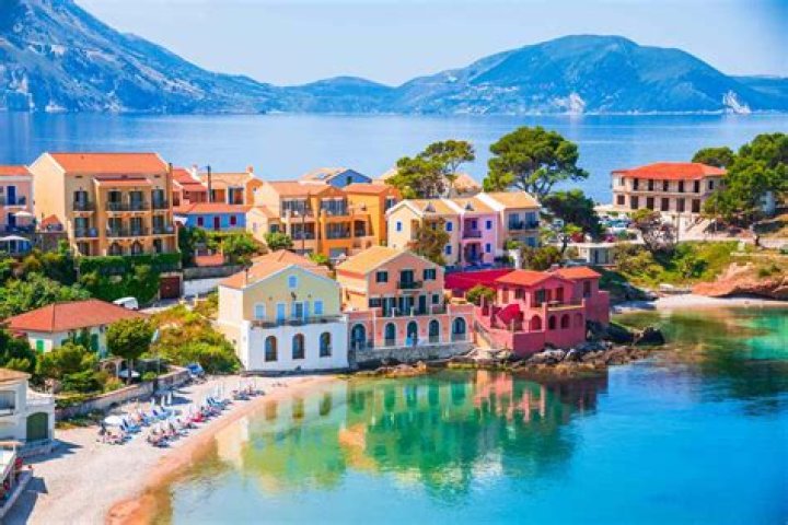 “Unveiling Luxury: Discover the Ultimate 5-Star Hotels in Kefalonia for an Exquisite Retreat”