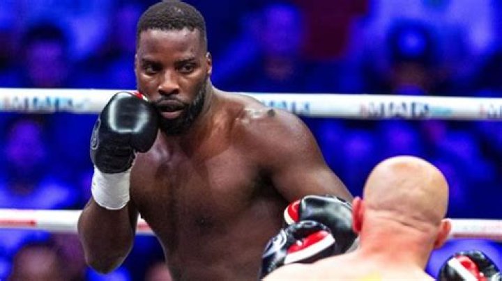What is Lawrence Okolie Net Worth?