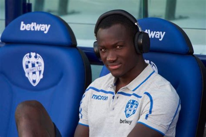 What is Raphael Dwamena’s Net Worth?
