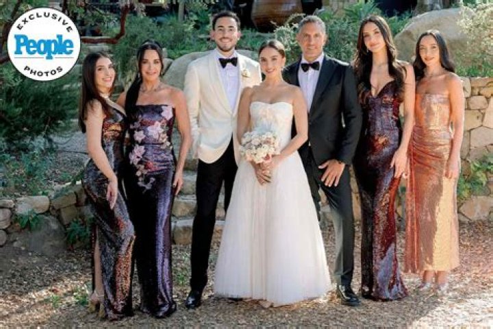 Who are Mauricio Umansky’s Parents?