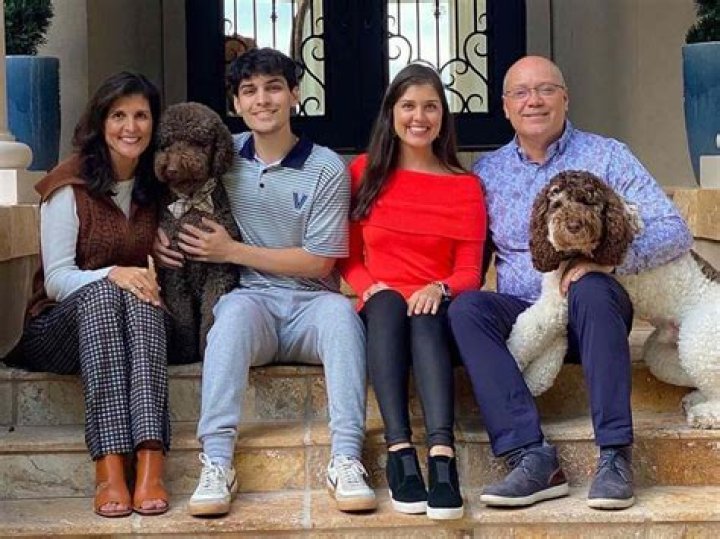 Who Are Snoh Aalegra’s Parents? Details On The Family And Ethnicity Of The Singer