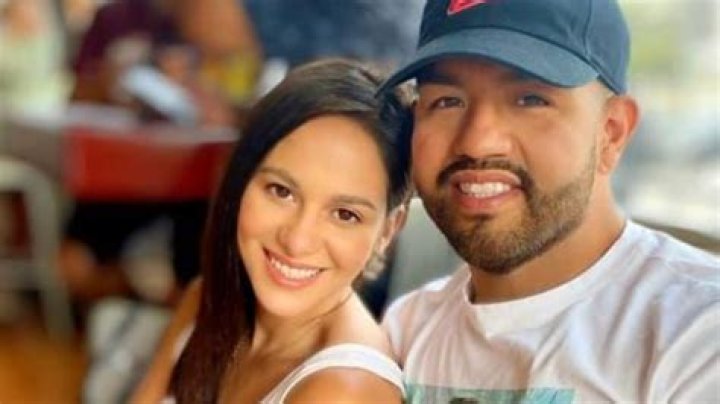 Who is Adrián González’s Wife: Meet Betsy Gonzalez