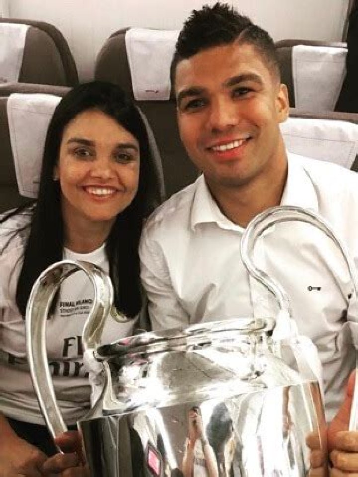 Who is Magda De Faria Casemiro?