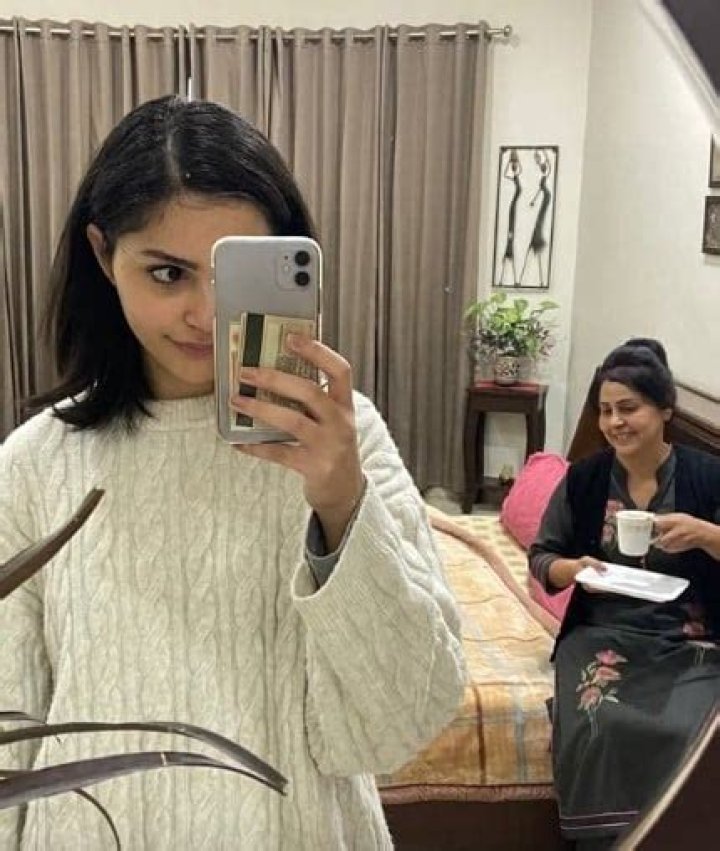 Who Is Sukhjit Athwal? Kashe Quest Mother Age – Meet Her On Instagram